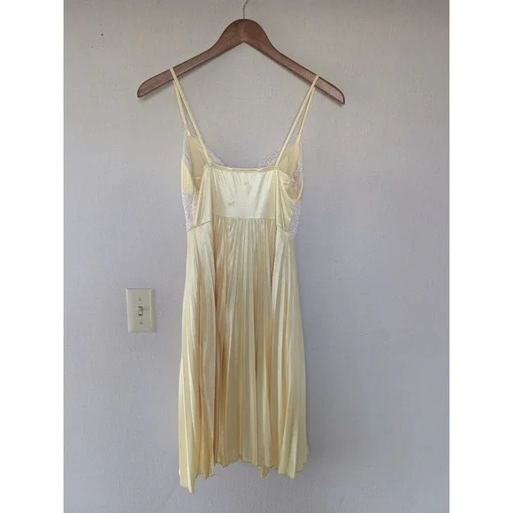 Vintage Y2K XOXO Babydoll Dress Yellow Lace Trim Pleated Slip Romantic Midi - Picture 11 of 11